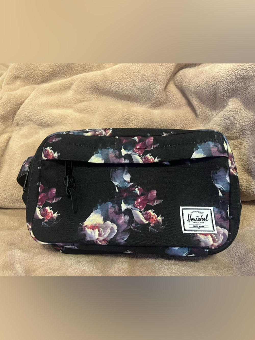 Herschel Supply Company X-Large Gothic Floral